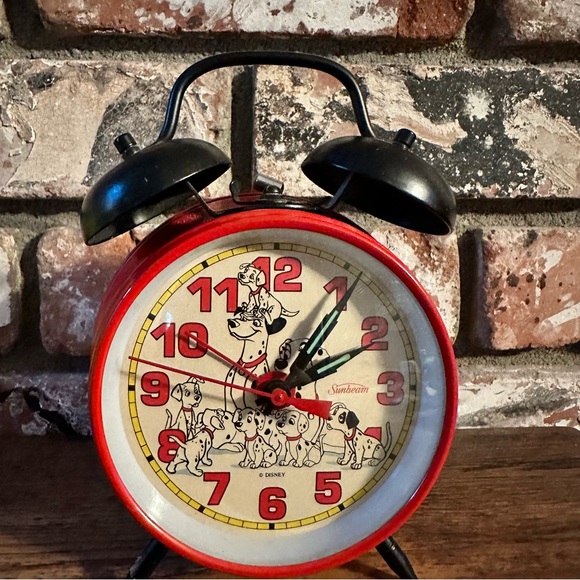 Vintage Sunbeam 101 Dalmatians Clock - Picture 4 of 8